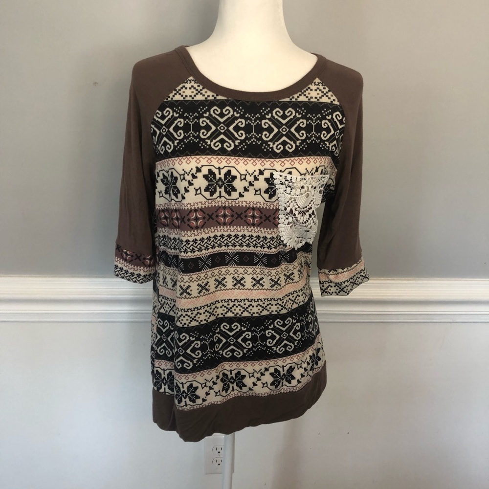 Cute 3/4 length sleeve shirt